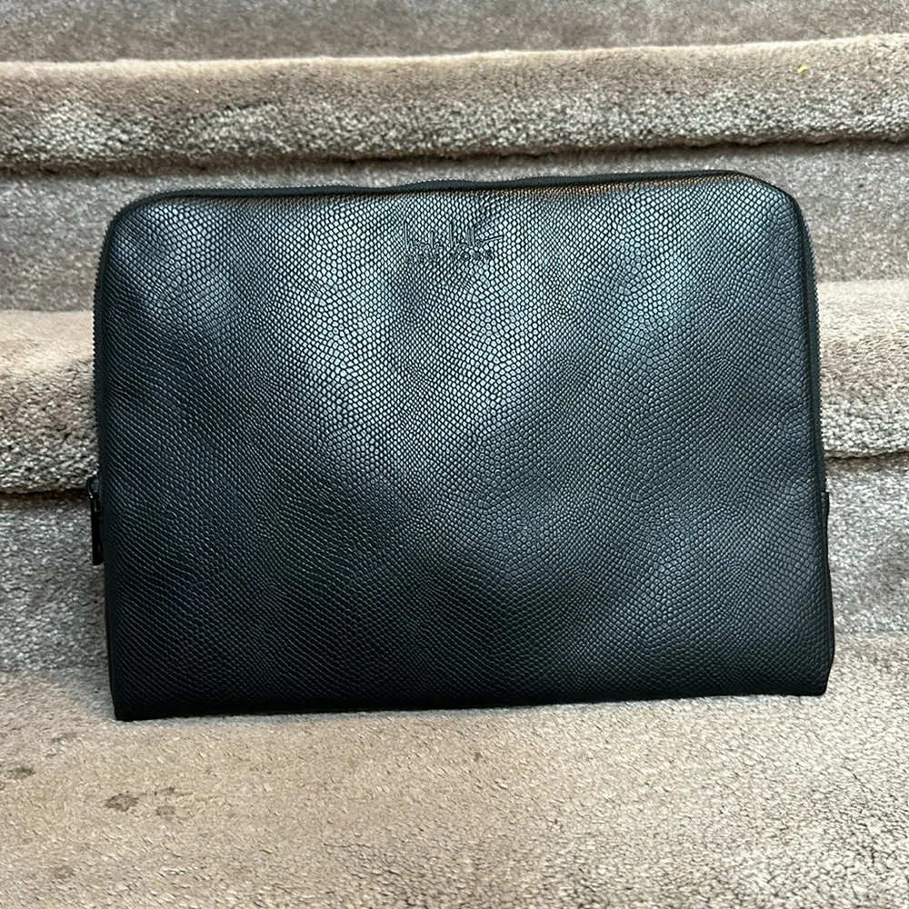 Nicole Miller Tablet Sleeve